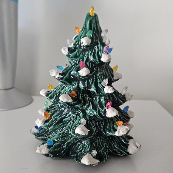 Vintage Ceramic Christmas Tree - Picture 3 of 8
